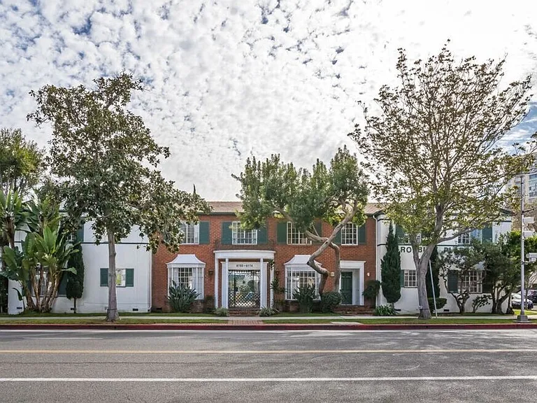 9768 W Olympic Blvd — Photo 25