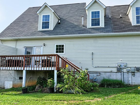 3rd image of 3411 Hamilton Place Dr