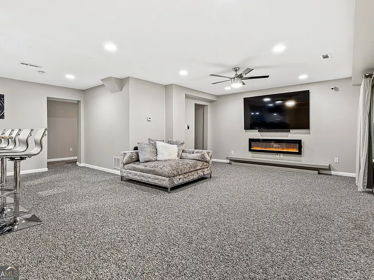 7155 Laurel Creek Dr — Photo 25