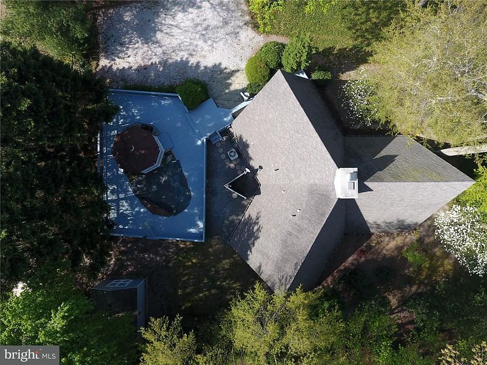 1st image of 133 River Bend Dr