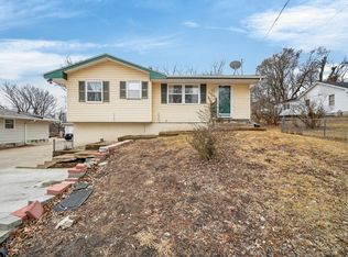 238 Leach Ave, Des Moines, IA 50315