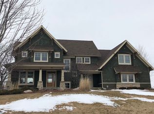 321 Lindsay Rd, Hudson, WI 54016