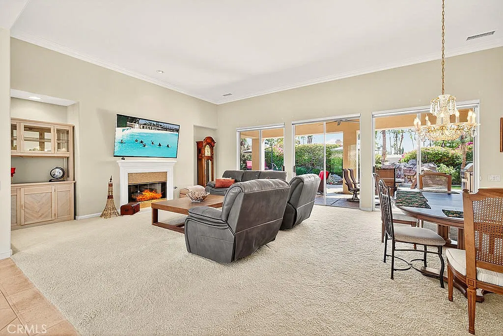 3 bed, 2.5 bath, 2912 sqft, $12,000 — Photo 3