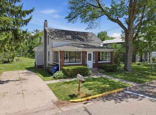 338 N Main St, Amherst, WI 54406