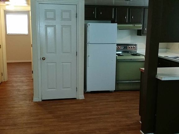 5th image of 1115 Woodlawn Ave APT A