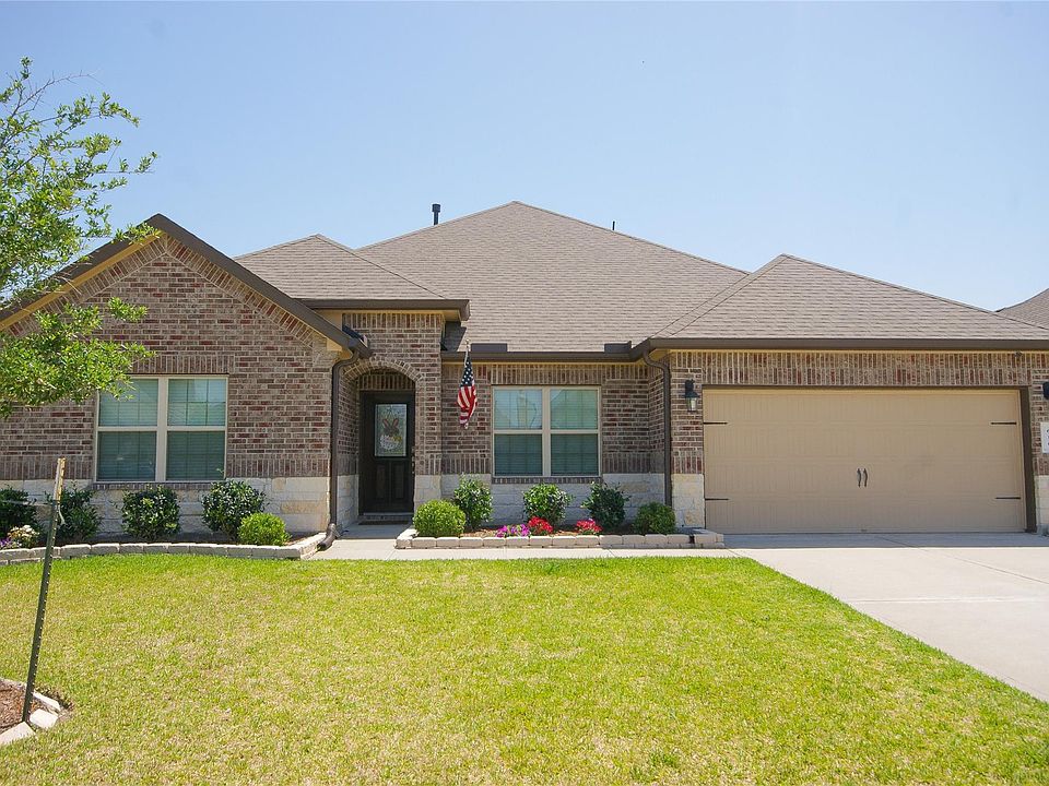 1st image of 610 Applewood Dr