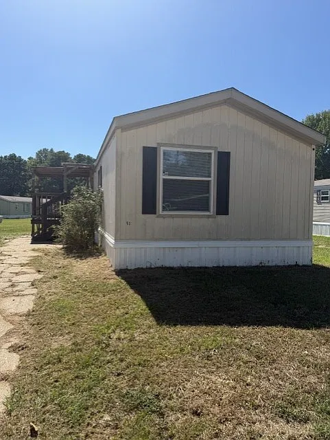 3 bed, 1216 sqft, $949 — Photo 2