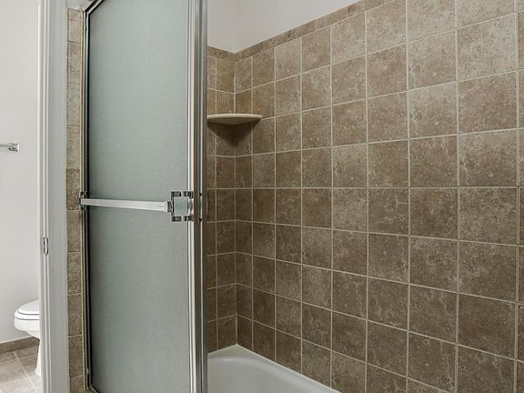 4th image of 41602 Manor Park Dr #5