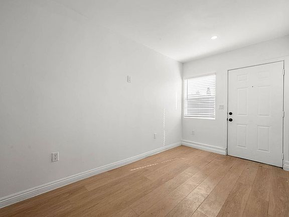5th image of 634 W 92nd St #20A