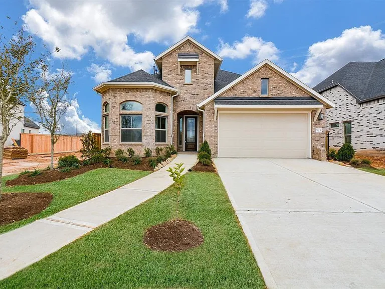 923 Orange Zest Ln — Photo 1
