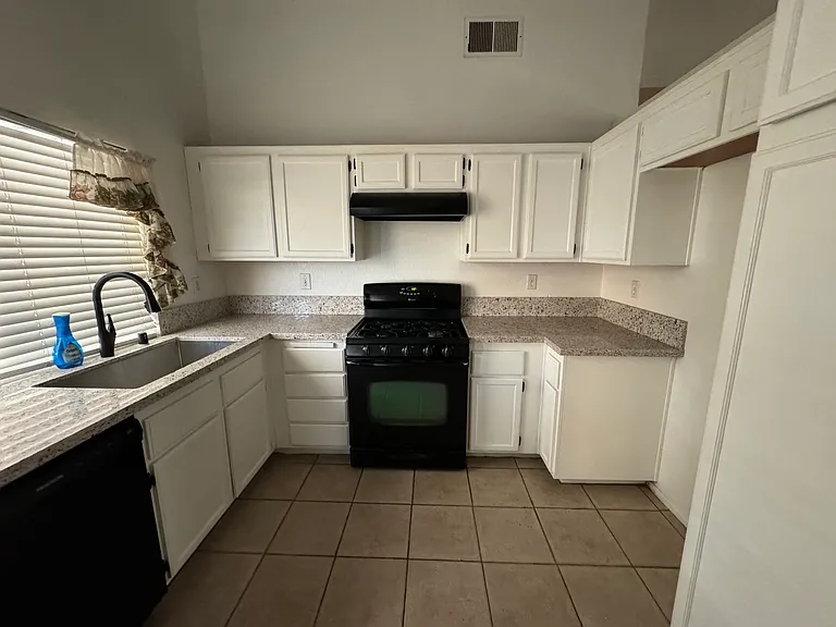 13649 Cordelia Way — Photo 5
