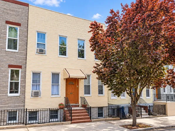 1924 Palmetto St, Flushing, NY 11385