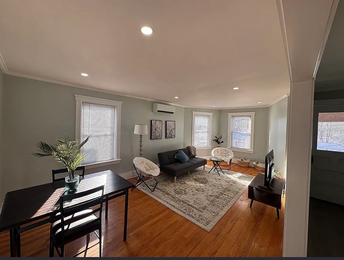 Building Photo - 18 Emerald Ave #2