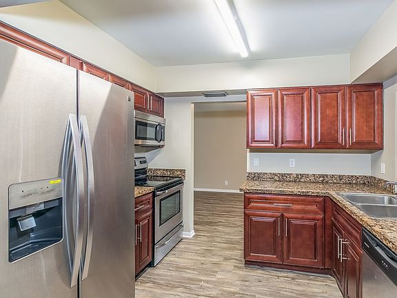 2nd image of 3202 NW 118th Ln