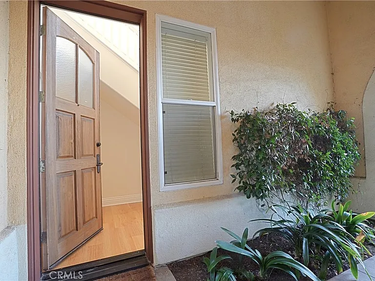 16 Savona Ct — Photo 35