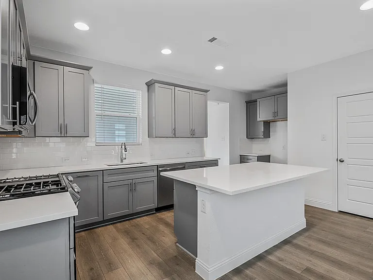 228 Sunset Ln — Photo 35