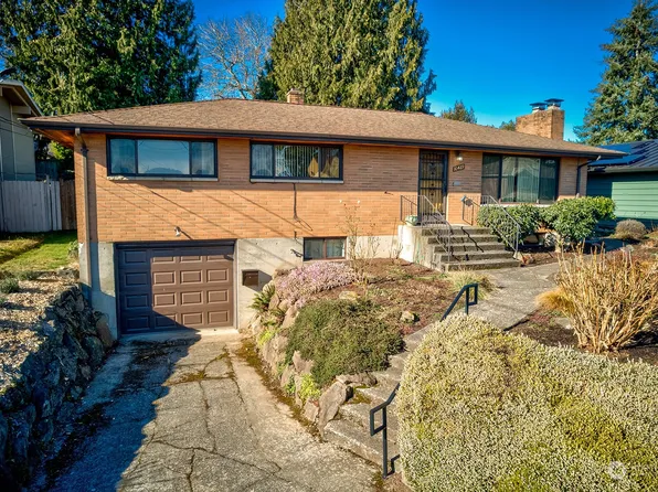 10429 61st Avenue S, Seattle, WA 98178