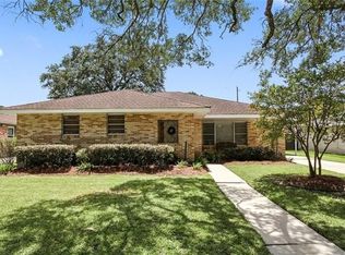 5327 Berkley Dr, New Orleans, LA 70131