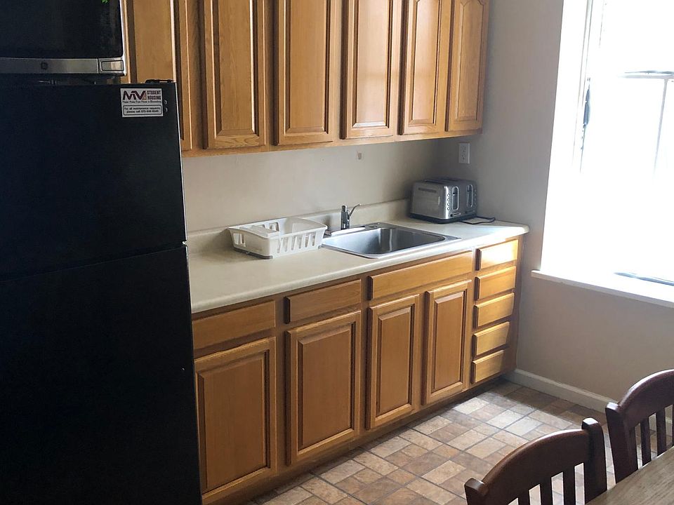 2nd image of 5 E Main St #5