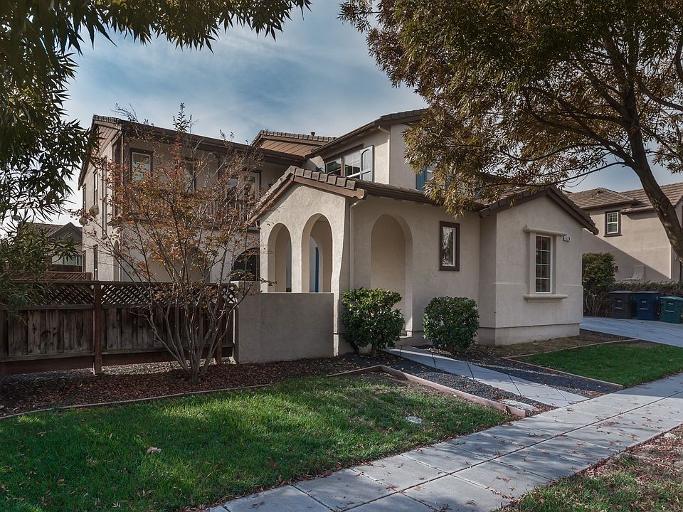 1st image of 624 W Conejo Ave
