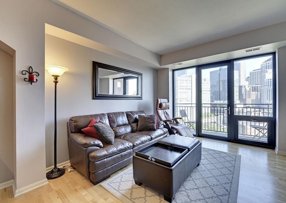 1st image of 500 Grant St E #1004