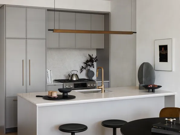 544 Carroll Street image 2 of 16