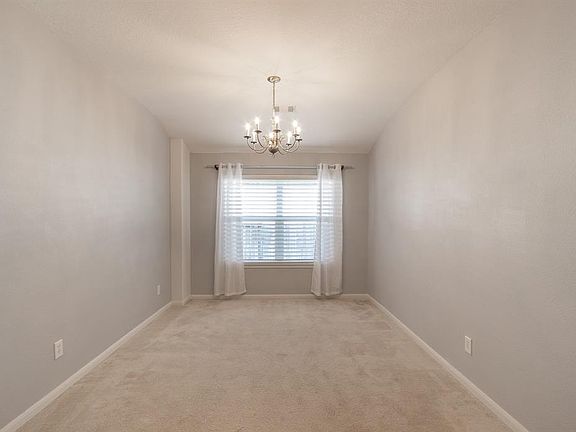 5th image of 2732 San Marco Ln
