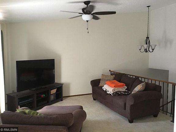 3rd image of 425 Whispering River Ln