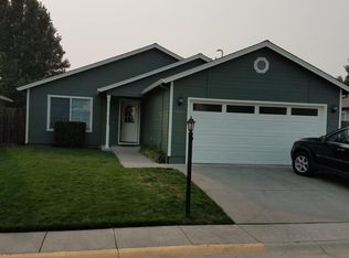 1254 Hawk Dr, Central Pt, OR 97502