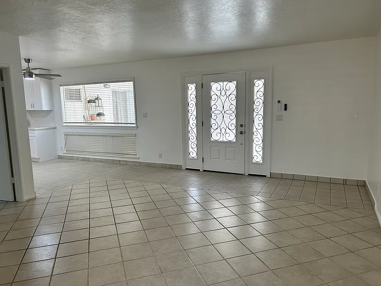 267 S Patencio Rd #B — Photo 7
