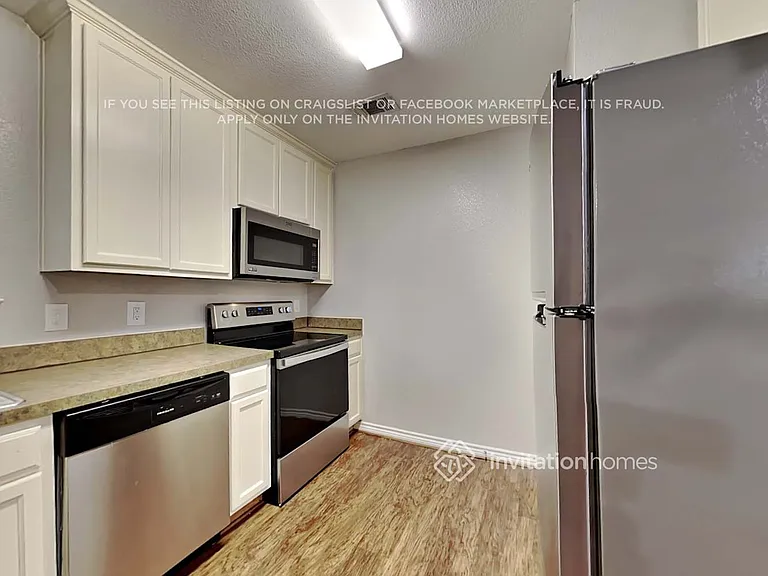 107 Cook St — Photo 6