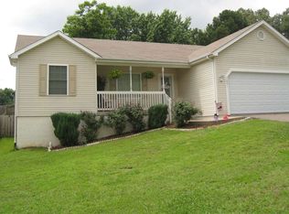 5801 Majestic Oak Dr, Paducah, KY 42003