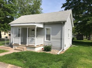 413 E 4th St, Staunton, IL 62088
