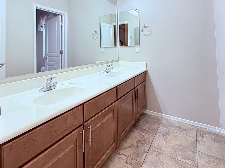 4603 S Adelle St — Photo 14