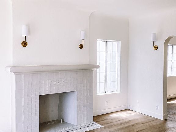 4th image of 4715 Beverly Blvd #4719