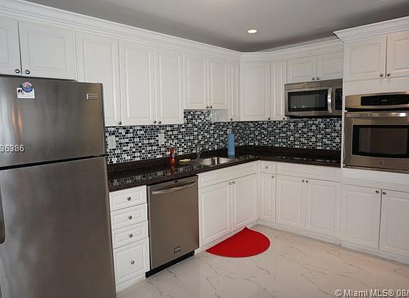 3rd image of 19370 Collins Ave APT 1417