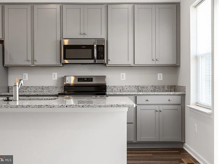 105 Milburn Dr — Photo 34