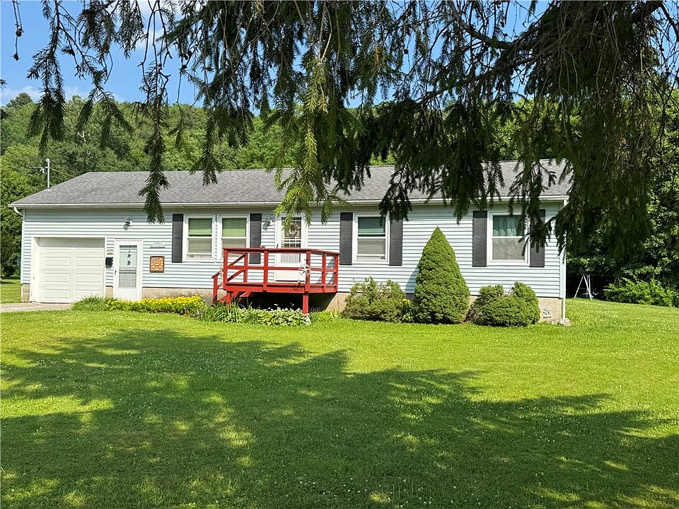 1st image of 32 River St