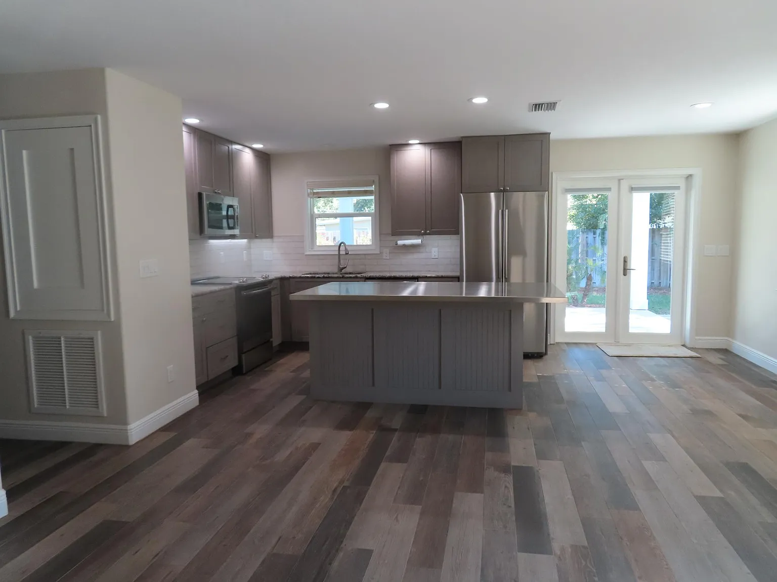 3 bed, 1250 sqft, $2,800 — Photo 4