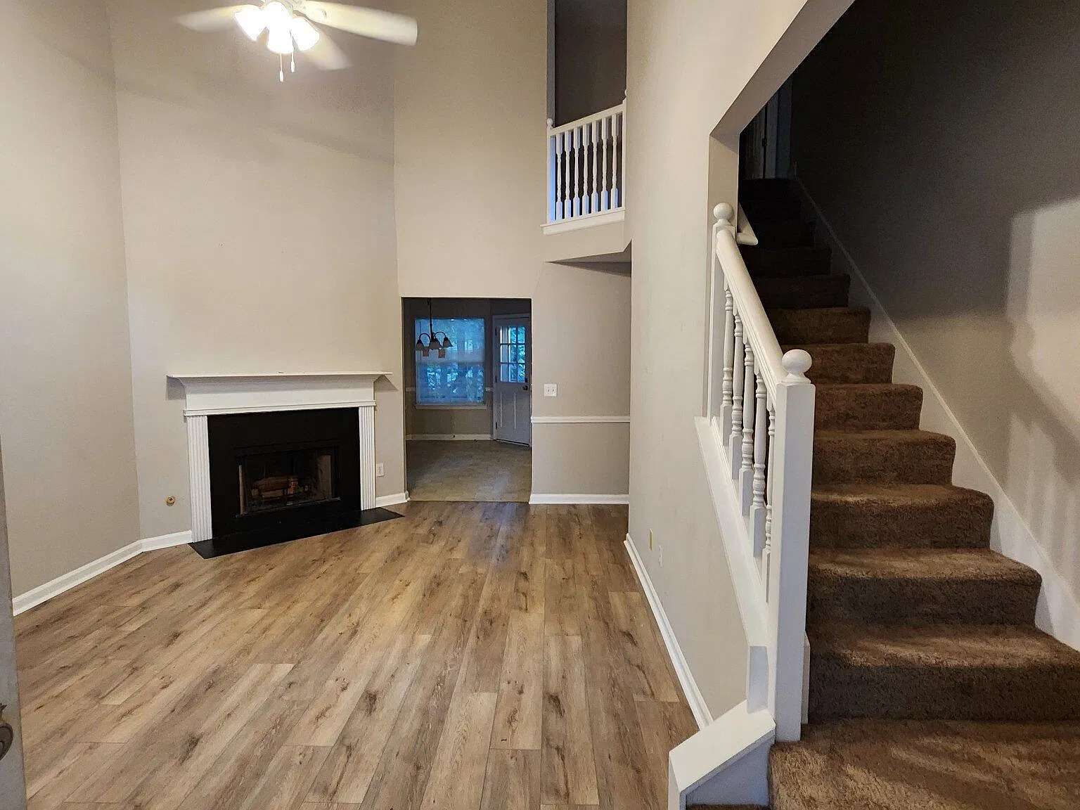5 bed, 2.5 bath, 1734 sqft, $2,100 — Photo 2