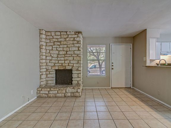 5th image of 401 Hedgewood Dr APT A