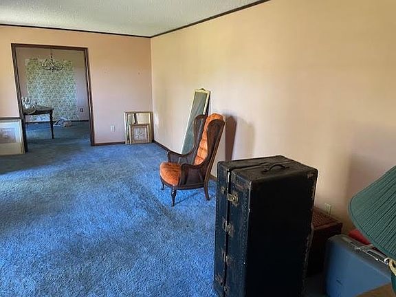 4th image of 79 Holly Dr