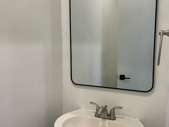 5th image of 4273 35th St