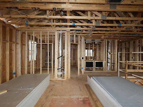 5th image of 5308 High Line Dr