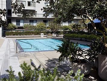 3rd image of 601 Van Ness Ave APT 723