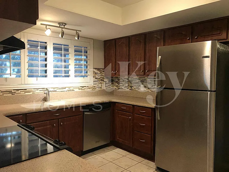 12925 N 73rd Ave — Photo 8