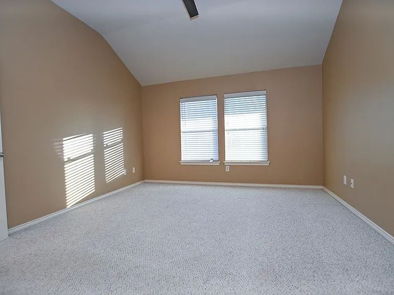 2123 Castle Gardens Ln — Photo 20