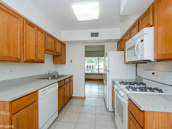 4th image of 4909 N Harlem Ave #2