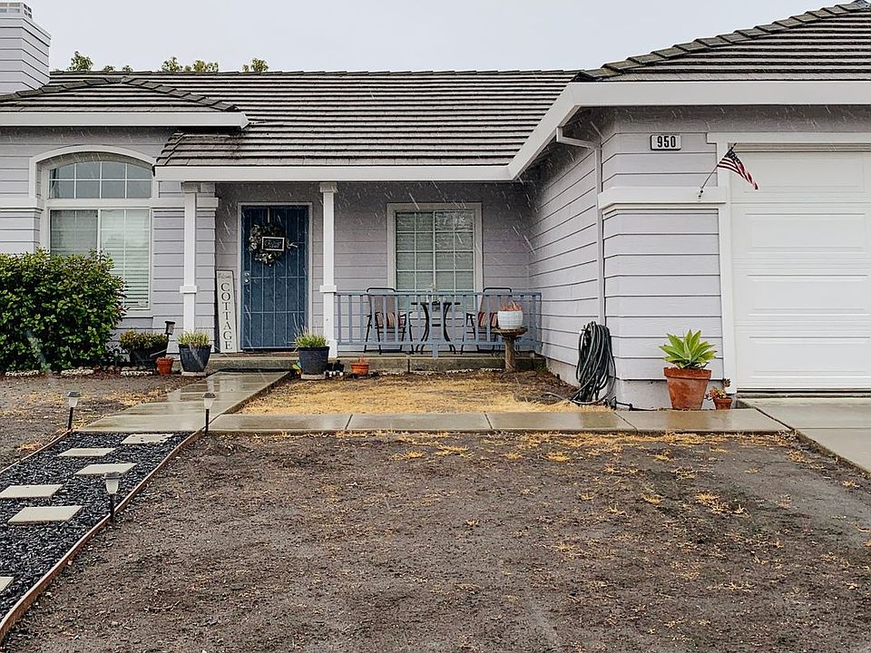 1st image of 950 Laguna Ct