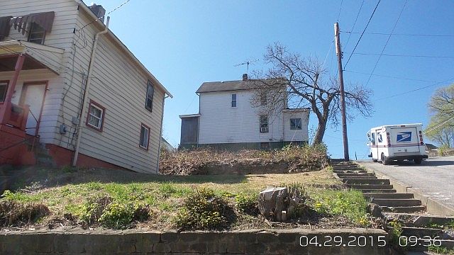 2nd image of 484 Clarendon Ave